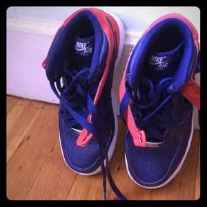 Women’s Nike Air Force 1 07 Mid Seasonal Sneaker